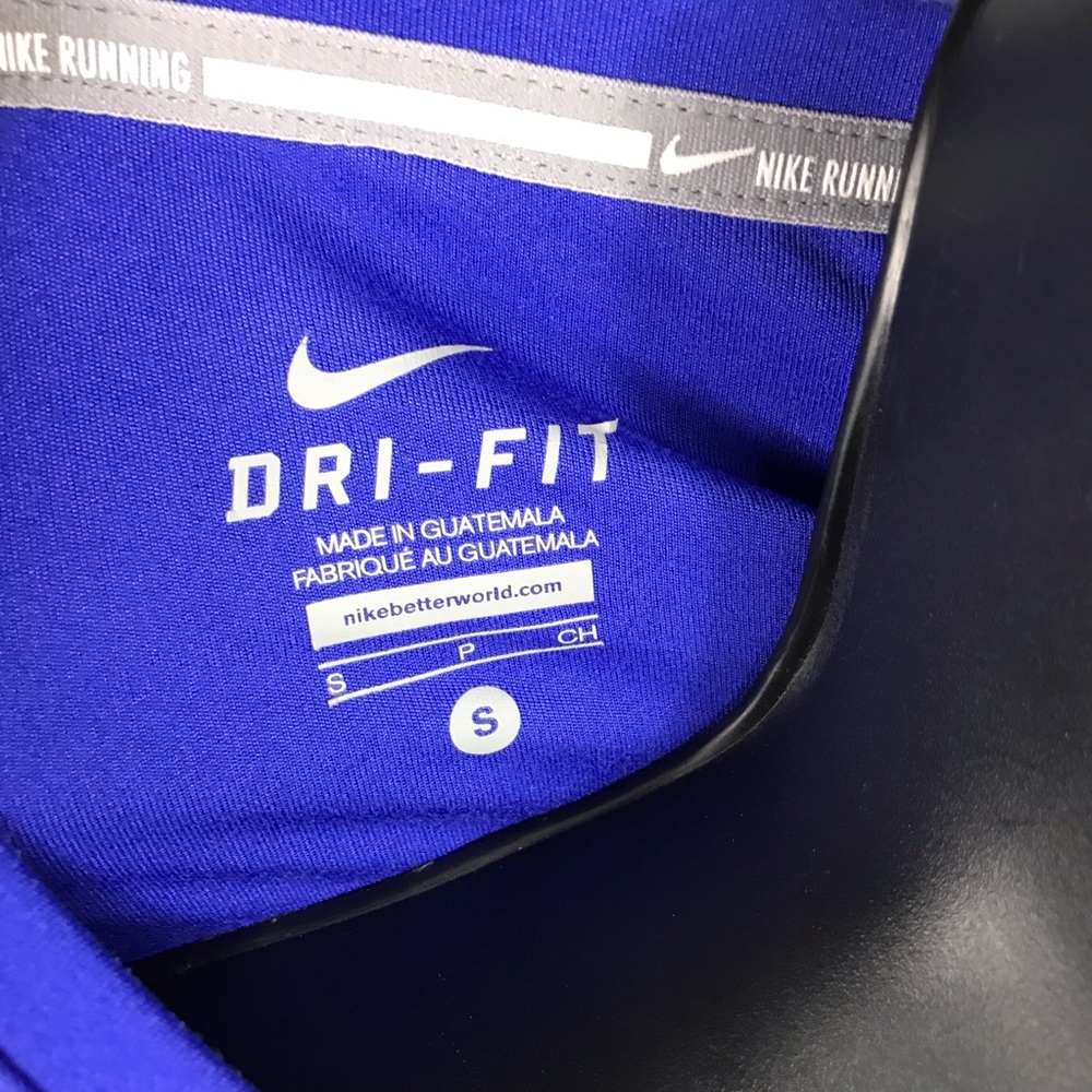 Nike Dri-Fit Active Tee Size S - Picture 5 of 5